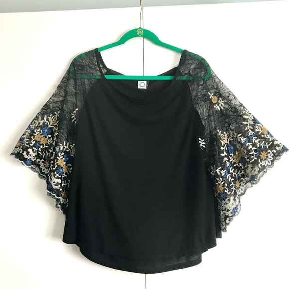 Anthropologie Akemi + Kin Callista Black Lace Embroidered Sleeve Tee XXS EUC - Picture 3 of 13